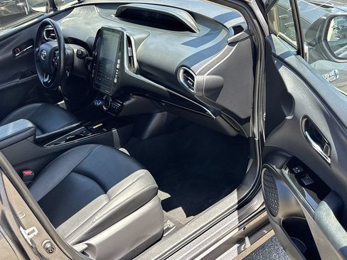 Used 2022 Toyota Prius Prime XLE FWD image 25