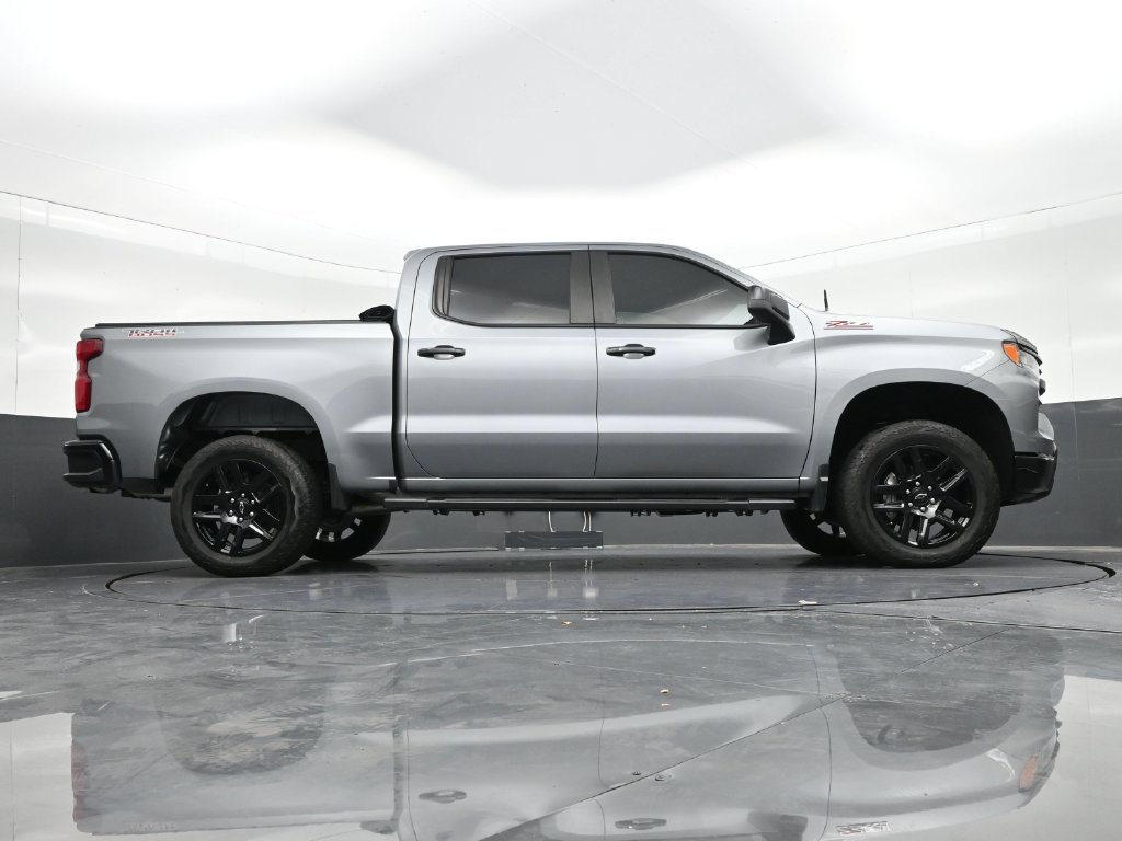 Used 2025 Chevrolet Silverado 1500 LT Trail Boss w/ Convenience Package II AWD/4WD image 30