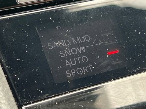 Used 2024 Jeep Grand Cherokee L Limited w/ Black Appearance Package image 33