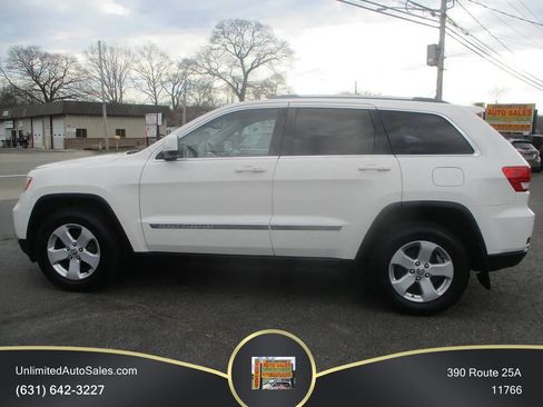 Used 2012 Jeep Grand Cherokee Laredo AWD/4WD image 4