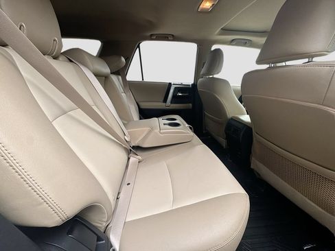 Used 2019 Toyota 4Runner SR5 Premium RWD image 27