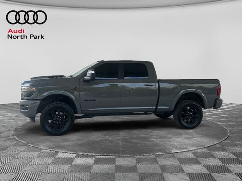 Used 2025 RAM 2500 Laramie AWD/4WD image 2