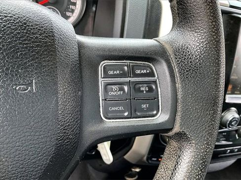Used 2017 RAM 1500 Classic SLT image 11