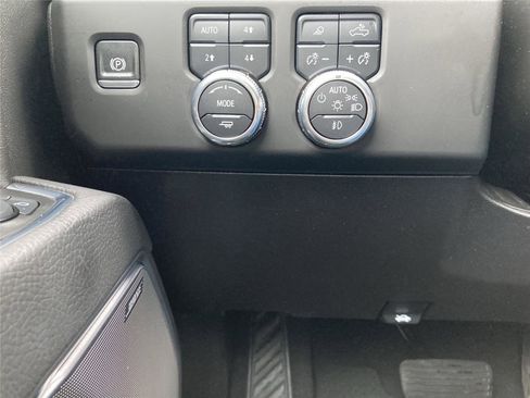 Used 2025 GMC Sierra 1500 Denali w/ Denali Reserve Package image 21