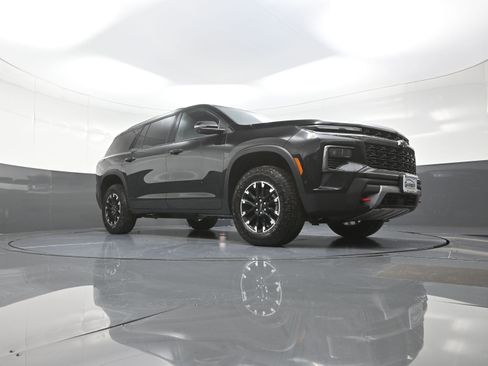 New 2026 Chevrolet Traverse Z71 w/ Enhanced Driving Package image 9