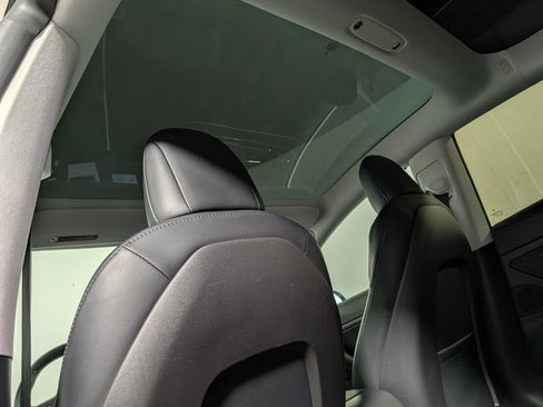 Used 2018 Tesla Model 3 Long Range RWD image 12