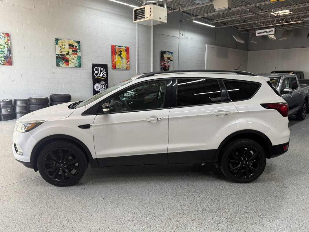 Used 2019 Ford Escape Titanium AWD/4WD image 3