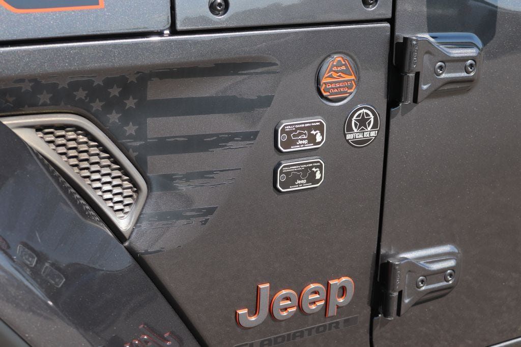Used 2023 Jeep Gladiator Mojave w/ LED Lighting Group AWD/4WD image 29