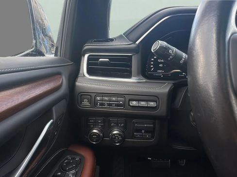 Used 2023 GMC Yukon Denali Ultimate image 25