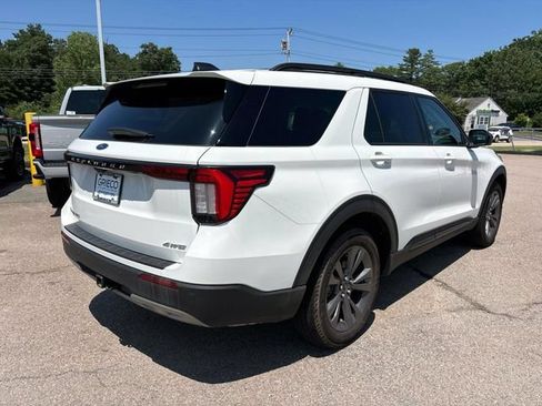 Used 2026 Ford Explorer Active w/ Active Comfort Package AWD/4WD image 3