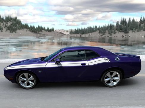 Used 2014 Dodge Challenger R/T RWD image 6
