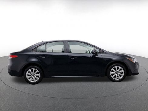 Used 2025 Toyota Corolla LE FWD image 10