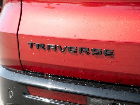 New 2026 Chevrolet Traverse RS image 12