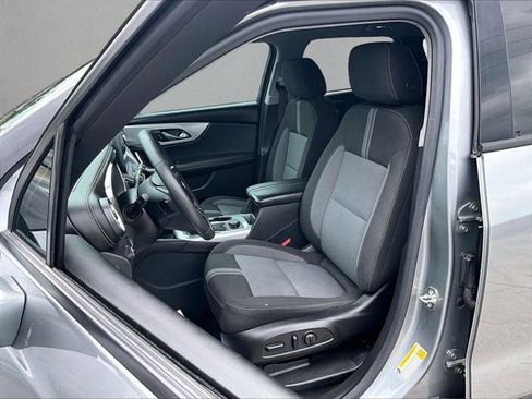 Used 2023 Chevrolet Blazer LT FWD image 26