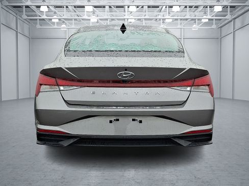 Certified 2023 Hyundai Elantra SEL w/ Convenience Package image 5