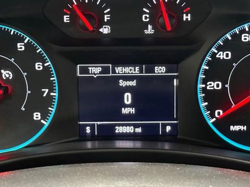 Used 2021 Chevrolet Equinox LS w/ LS Convenience Package image 35