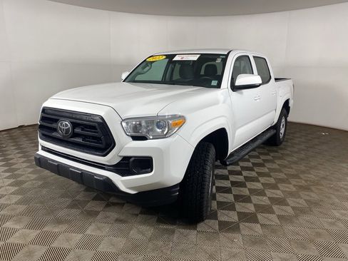 Used 2022 Toyota Tacoma SR image 4