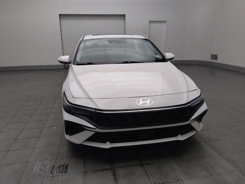Used 2025 Hyundai Elantra SEL FWD image 13