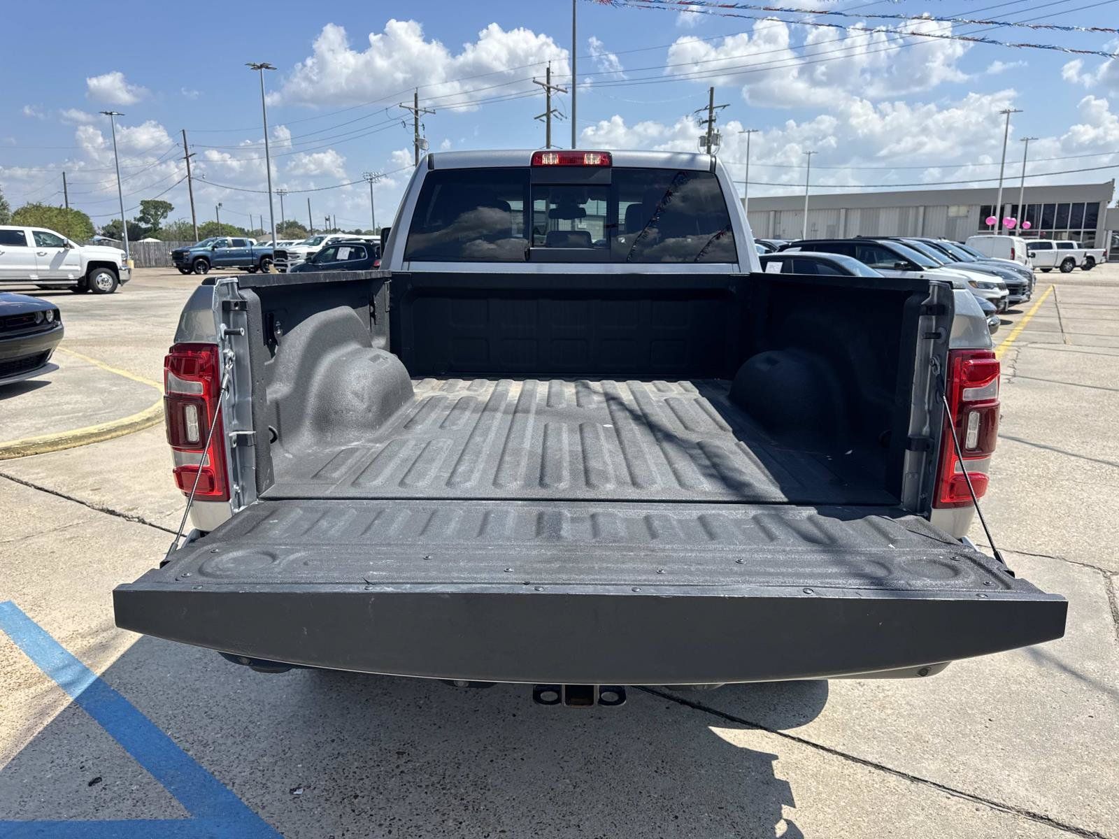 Used 2024 RAM 2500 Laramie AWD/4WD image 8