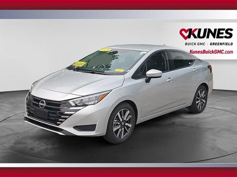 Used 2025 Nissan Versa SV FWD image 5