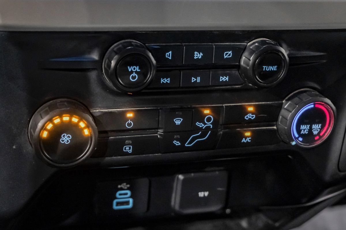 Used 2023 Ford F350 XLT w/ 360-Degree Camera Package AWD/4WD image 26