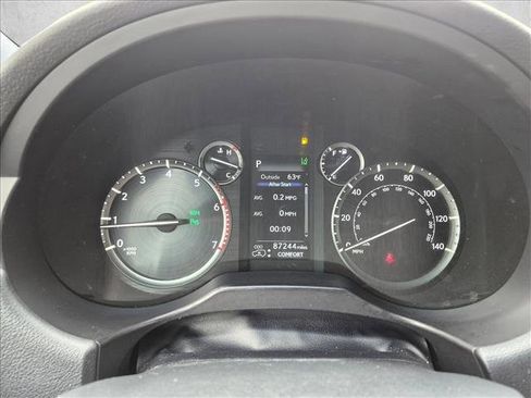 Used 2022 Lexus GX 460 Luxury w/ Off Road Package AWD/4WD image 12