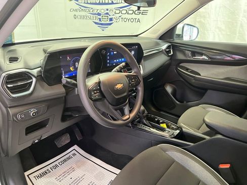 Used 2024 Chevrolet TrailBlazer LT image 19