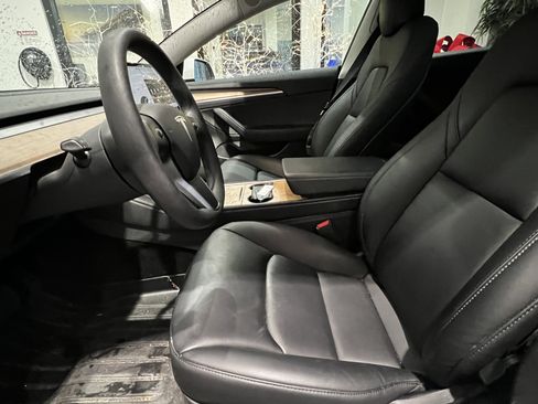 Used 2023 Tesla Model 3 Standard Range image 16