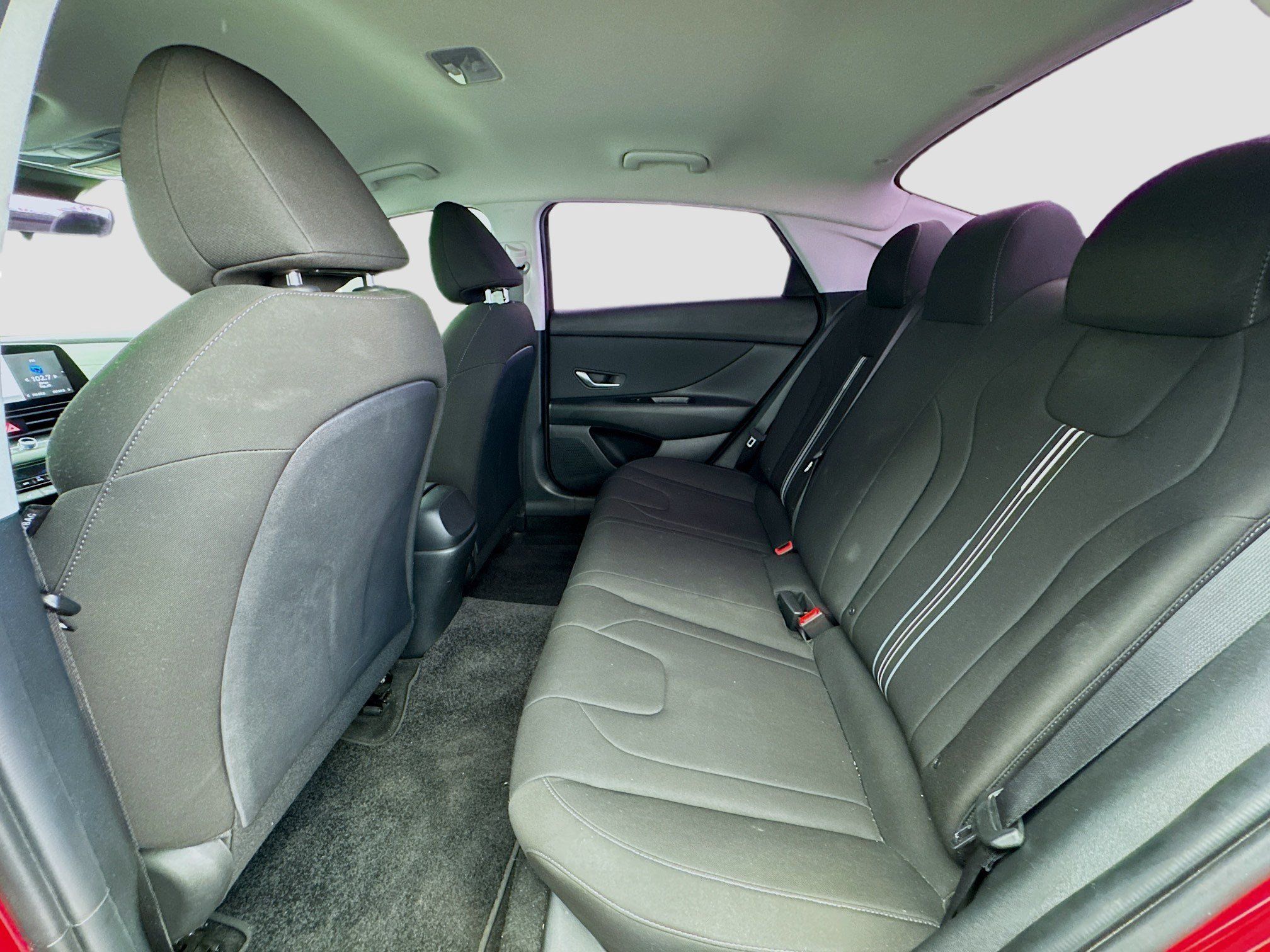 Used 2023 Hyundai Elantra SEL w/ Convenience Package FWD image 15