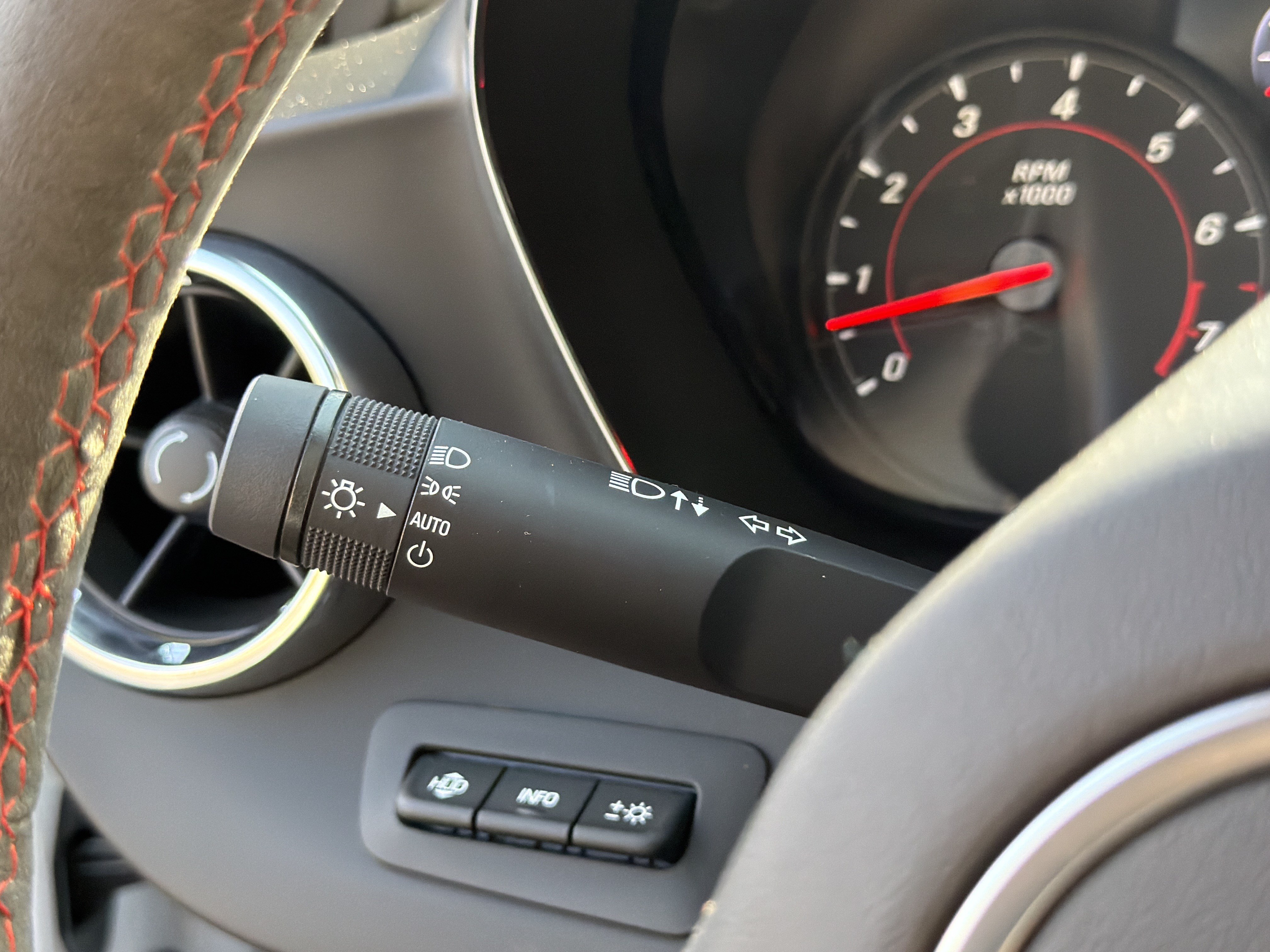 Used 2020 Chevrolet Camaro ZL1 RWD image 63