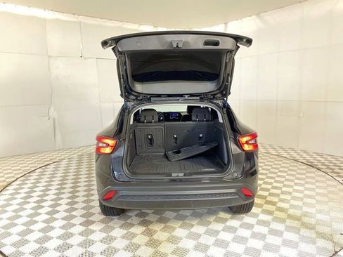 Used 2024 Chevrolet Trax LS w/ LS Convenience Package FWD image 30