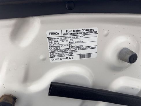 Used 2019 Lincoln MKT AWD image 80