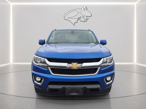 Used 2019 Chevrolet Colorado LT w/ LT Convenience Package AWD/4WD image 8
