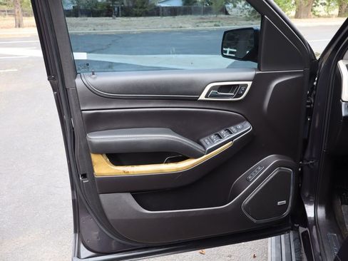 Used 2017 GMC Yukon Denali w/ Open Road Package AWD/4WD image 25