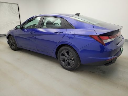 Used 2023 Hyundai Elantra SEL image 3