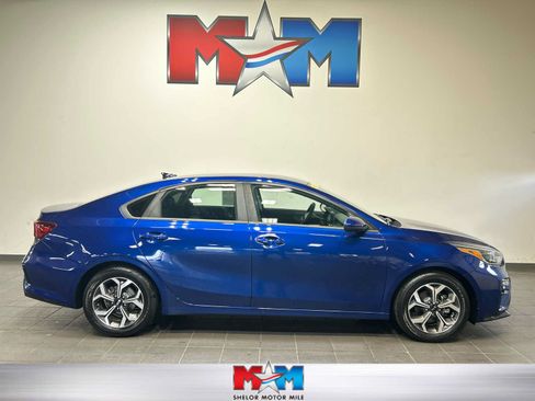 Used 2019 Kia Forte LXS FWD image 1