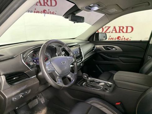 Used 2021 Chevrolet Traverse RS FWD image 12