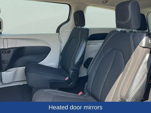 Used 2023 Chrysler Voyager LX FWD image 16