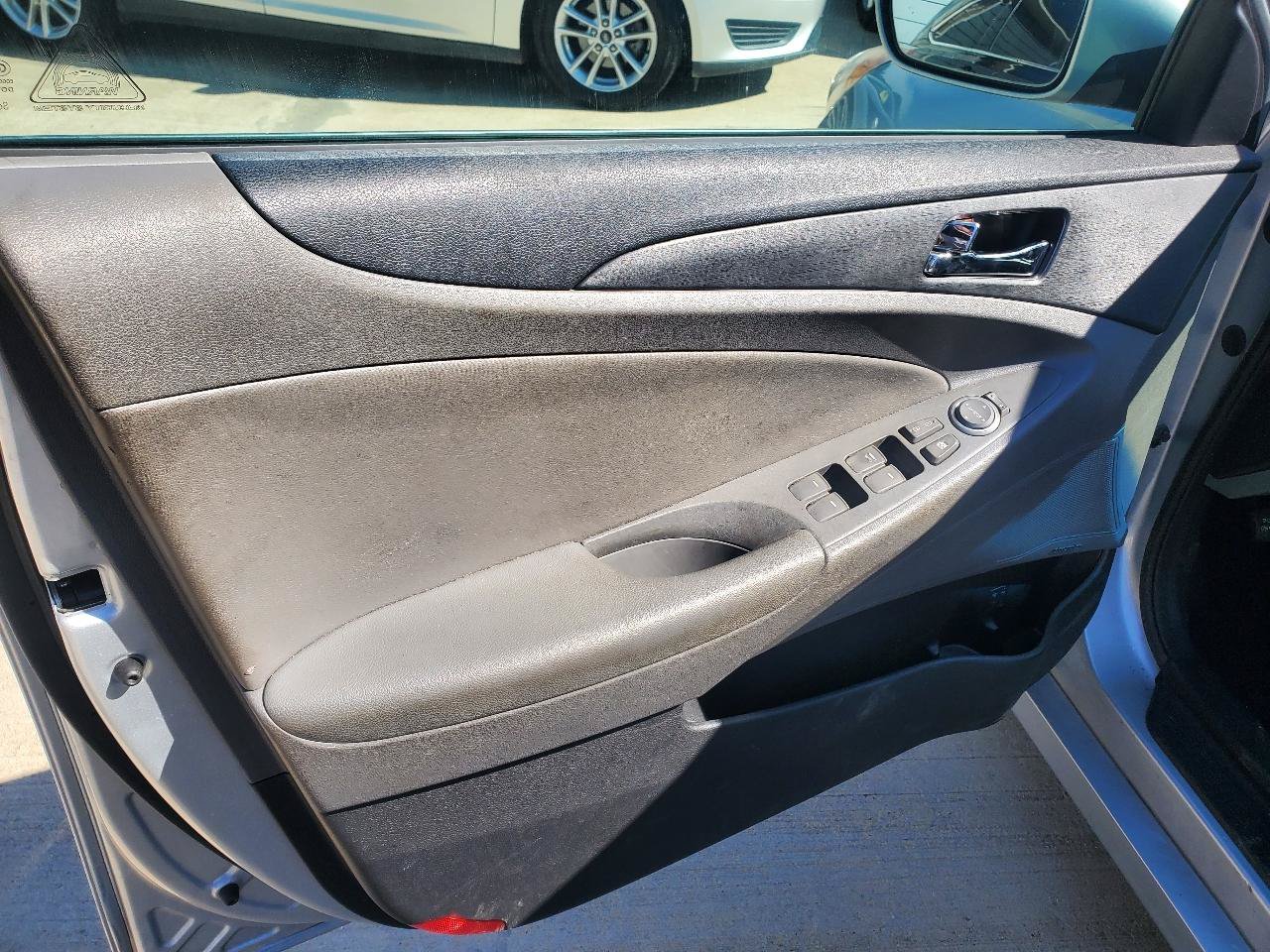 Used 2013 Hyundai Sonata SE w/ Navigation & Sunroof Pkg FWD image 14