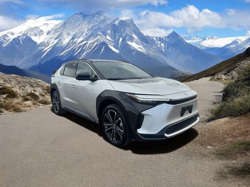 Used 2024 Toyota bZ4X Limited w/ Weather Package image 7