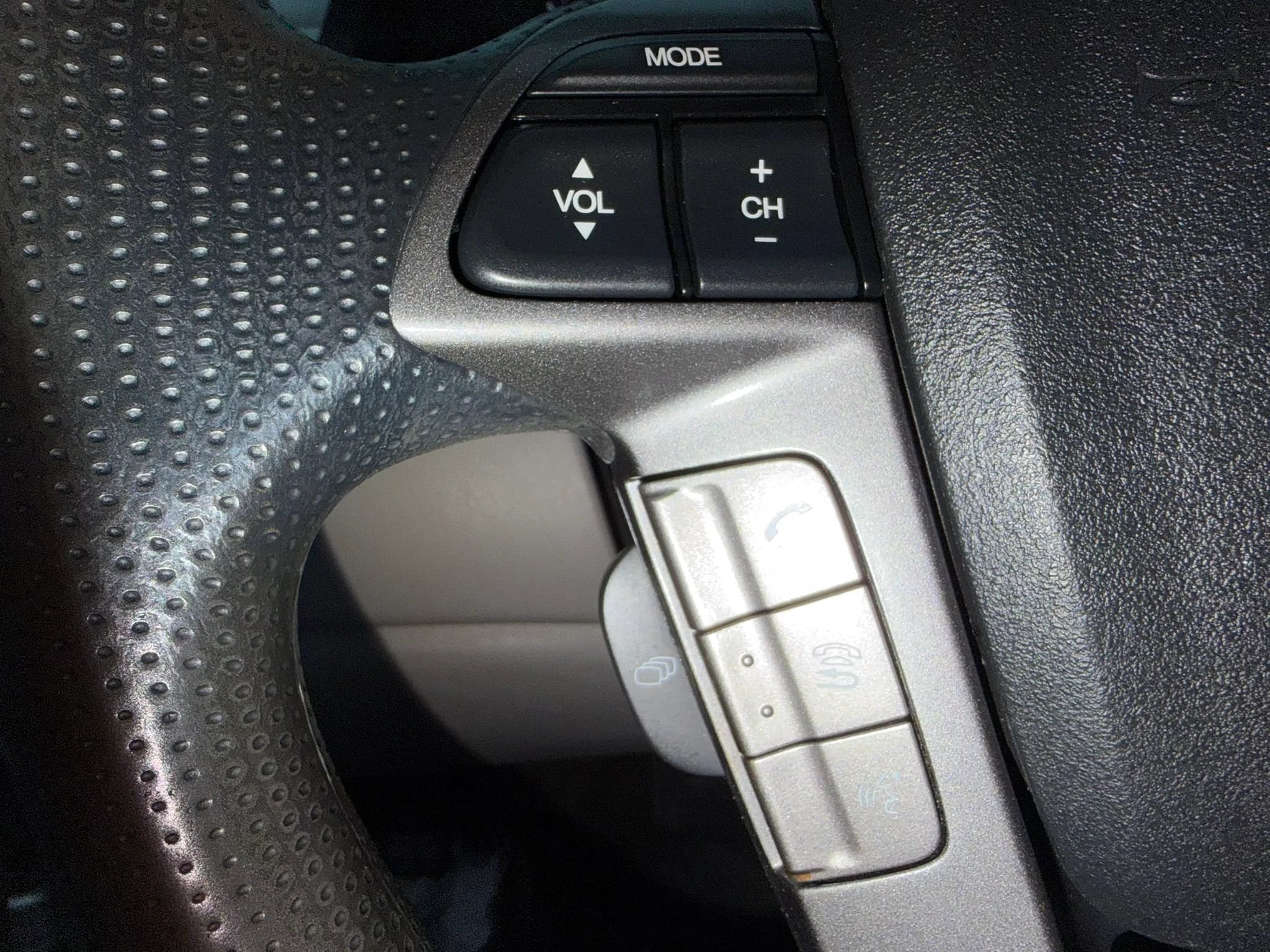 Used 2014 Honda Odyssey LX image 16