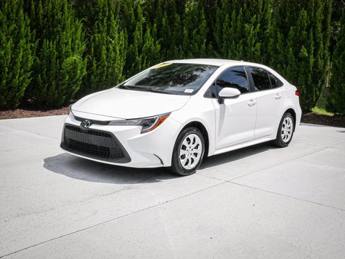 Used 2022 Toyota Corolla LE FWD image 5