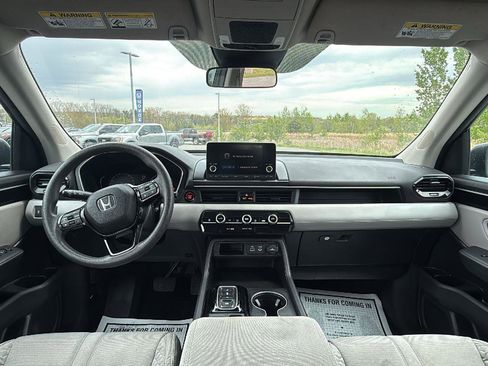 Used 2023 Honda Pilot LX image 29