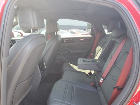 Used 2021 Porsche Cayenne Coupe w/ Premium Package AWD/4WD image 13