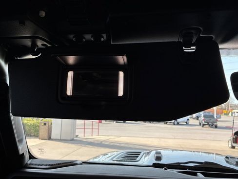 Used 2022 Jeep Gladiator Rubicon w/ Trailer Tow Package AWD/4WD image 8