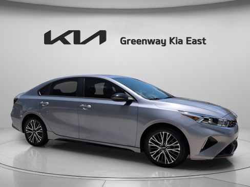 Used 2024 Kia Forte GT-Line FWD image 3