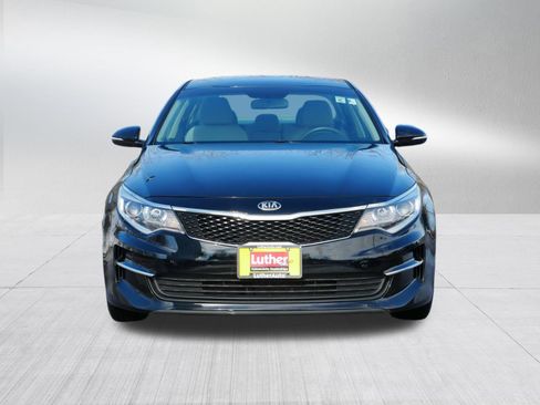 Used 2017 Kia Optima LX image 2