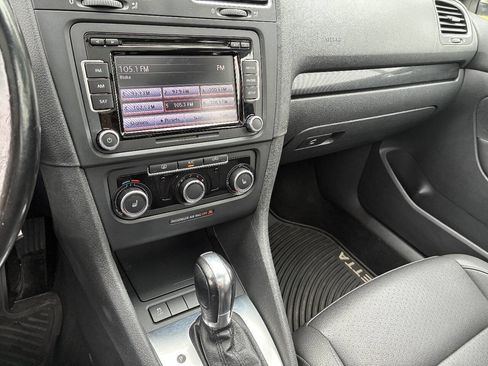 Used 2013 Volkswagen Jetta SE FWD image 14