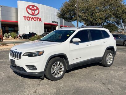 Used 2019 Jeep Cherokee Latitude w/ Popular Appearance Group