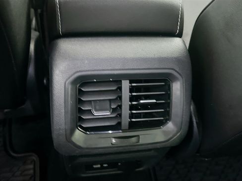 Used 2023 Volkswagen Tiguan SE FWD image 27